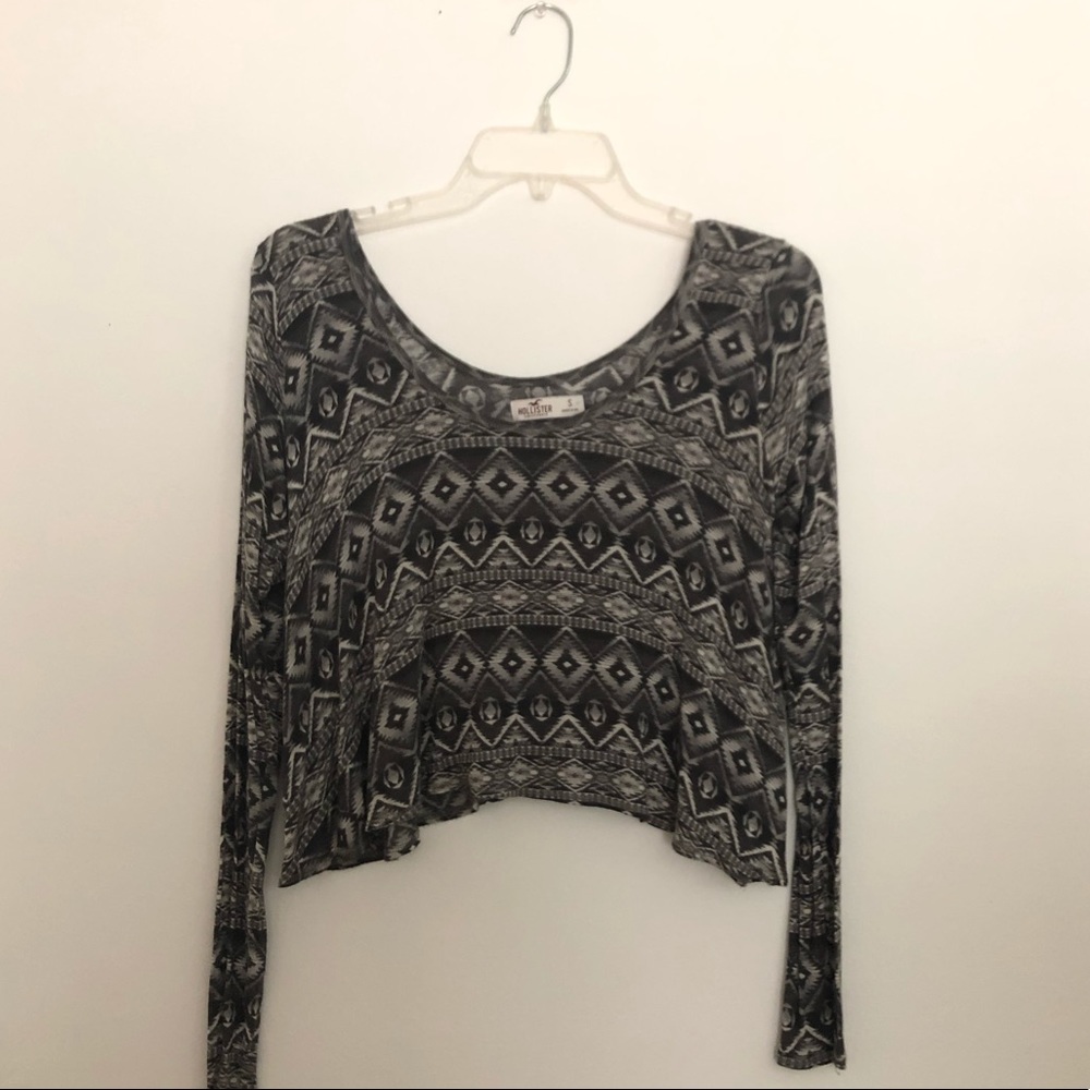 HOLLISTER Patterned Crop Top